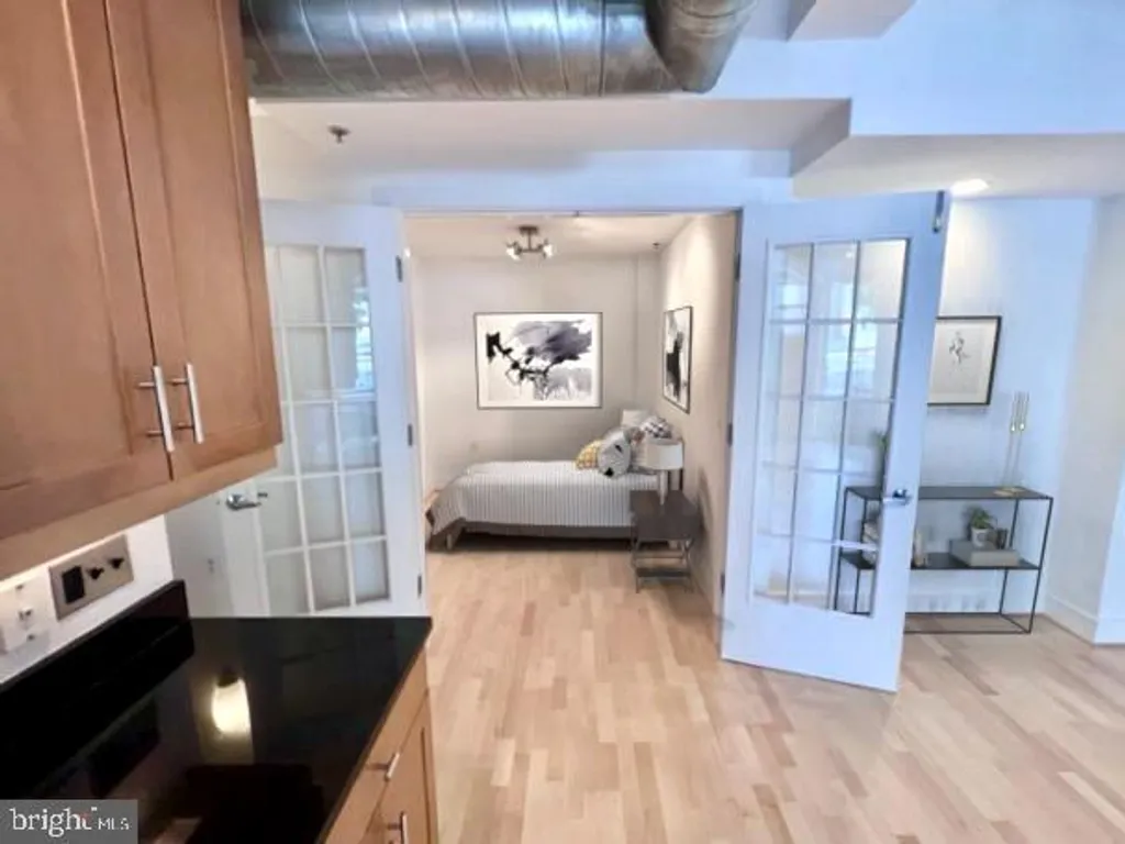 1320 13th St NW Unit 1, Washington, DC 20005 photo 2