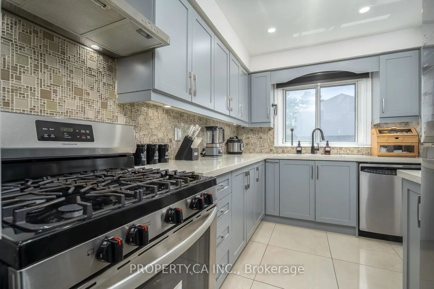 Additional image 6 of 2779 Gananoque Drive 49