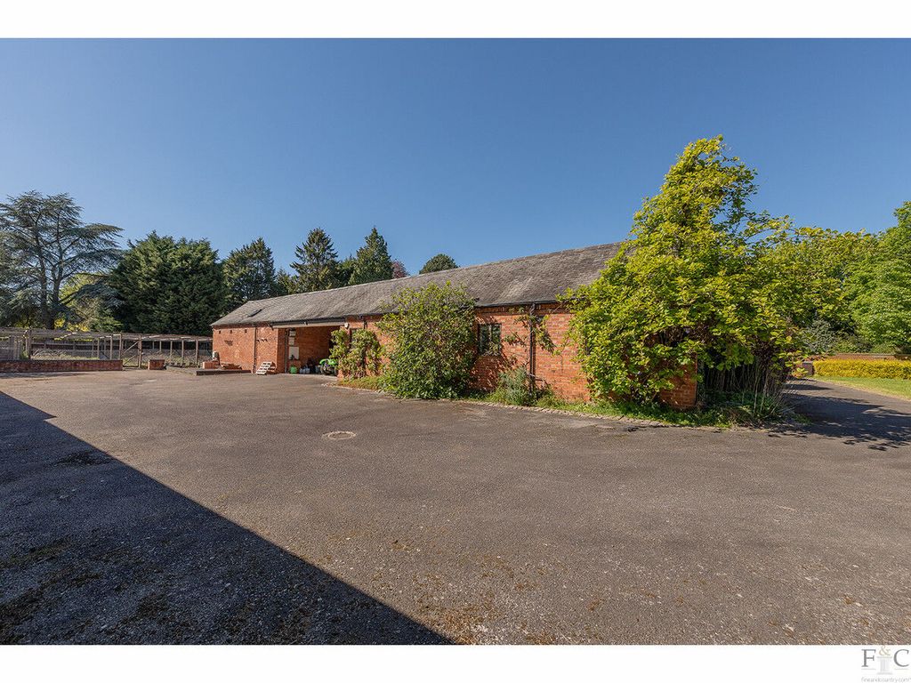 Additional image 39 of 6 bed detached house for saleKnighton Grange Road, Leicester LE2