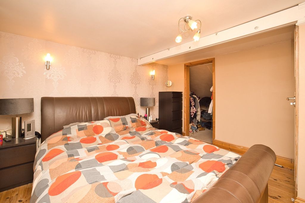 Additional image 17 of 4 bed semi-detached house for saleSt. Lukes Avenue, Ramsgate CT11