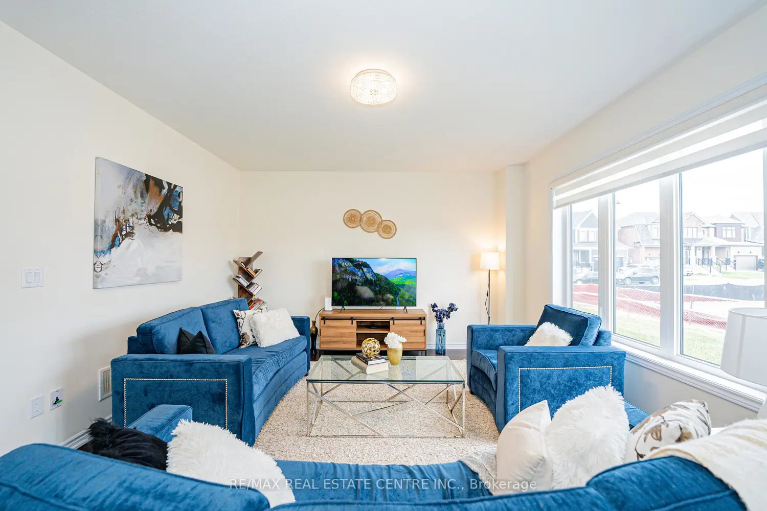 22 Oaktree Drive photo 4