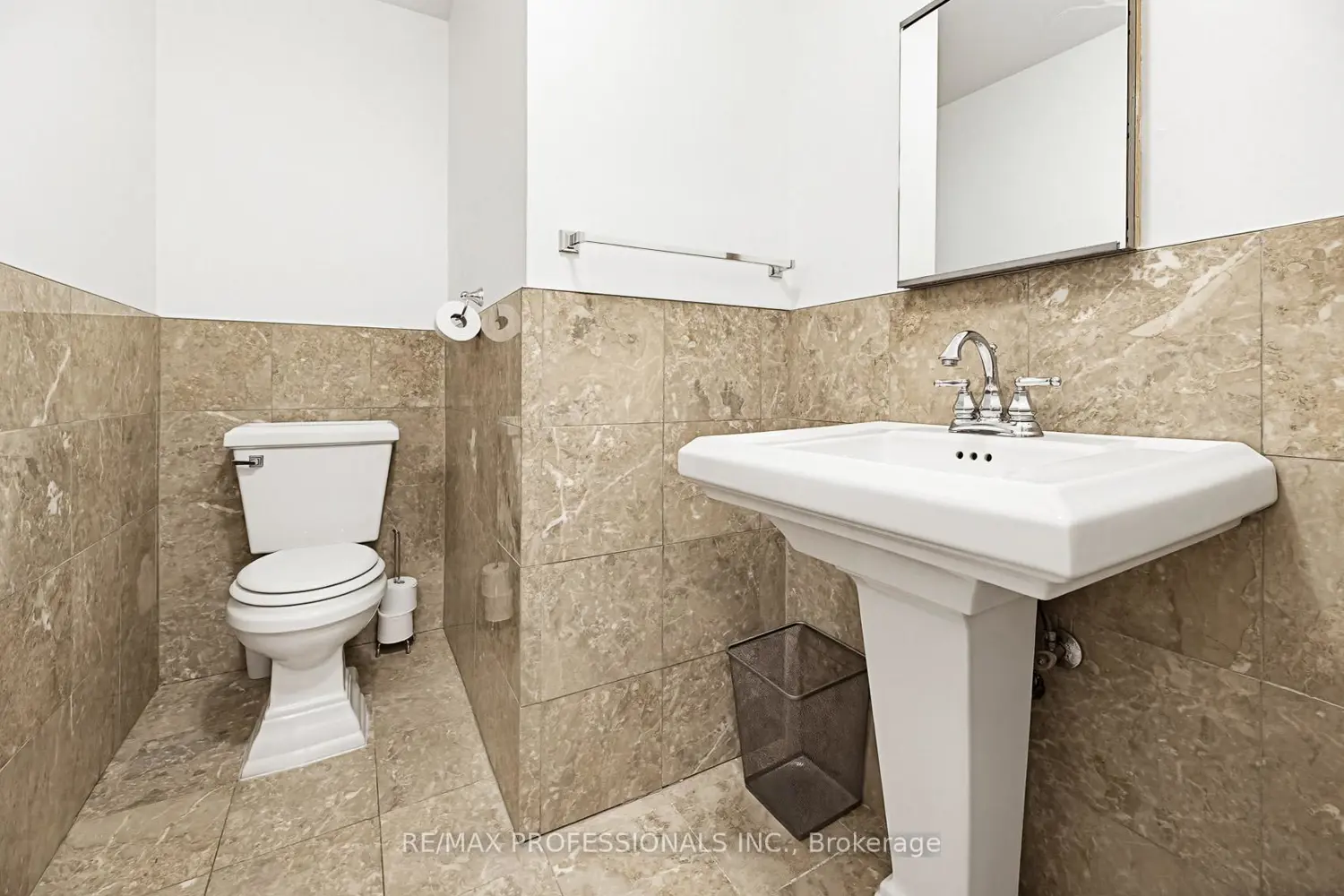 26 Neilor Crescent photo 4