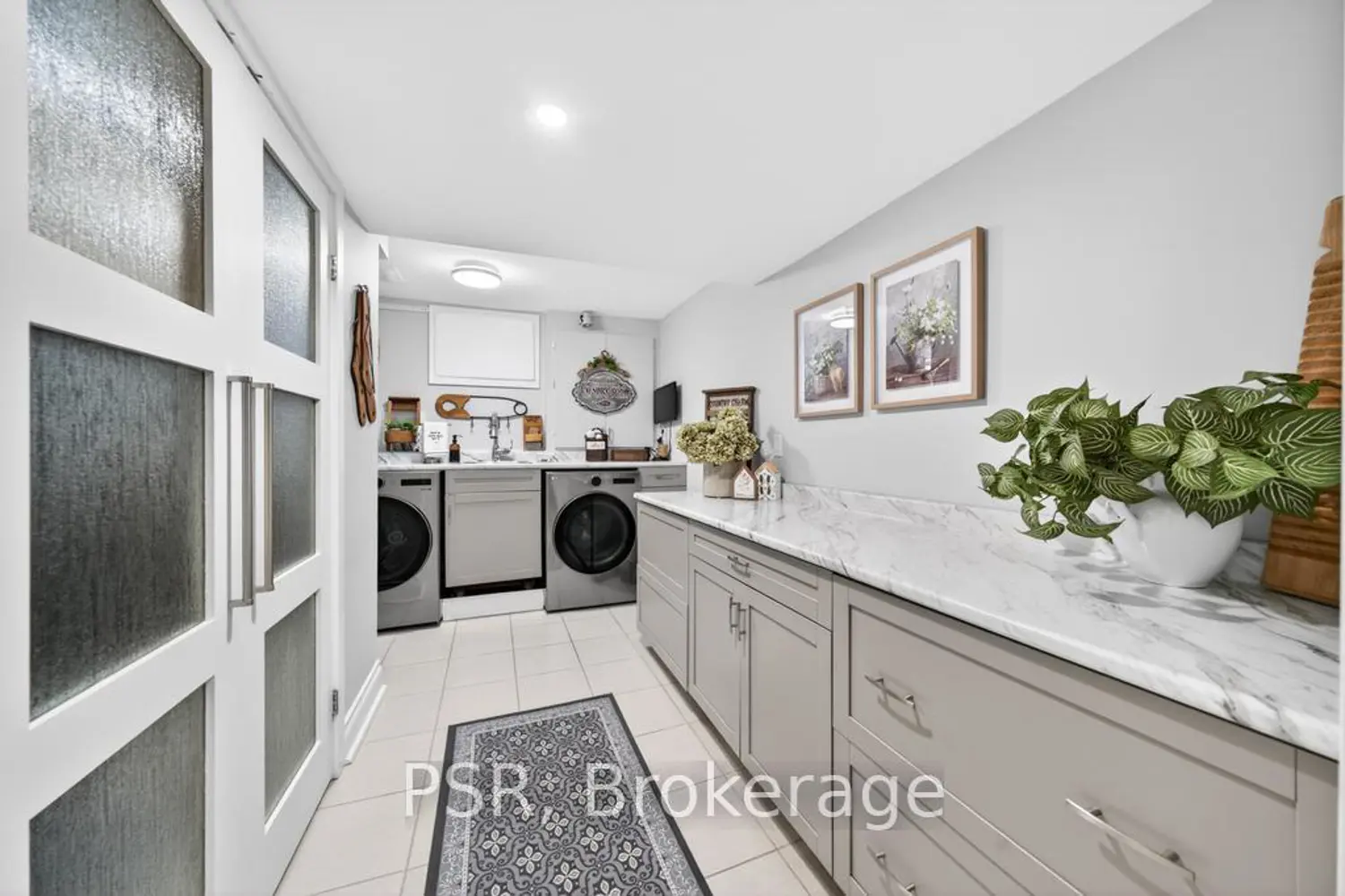 Additional image 18 of 323 Queen Victoria Drive