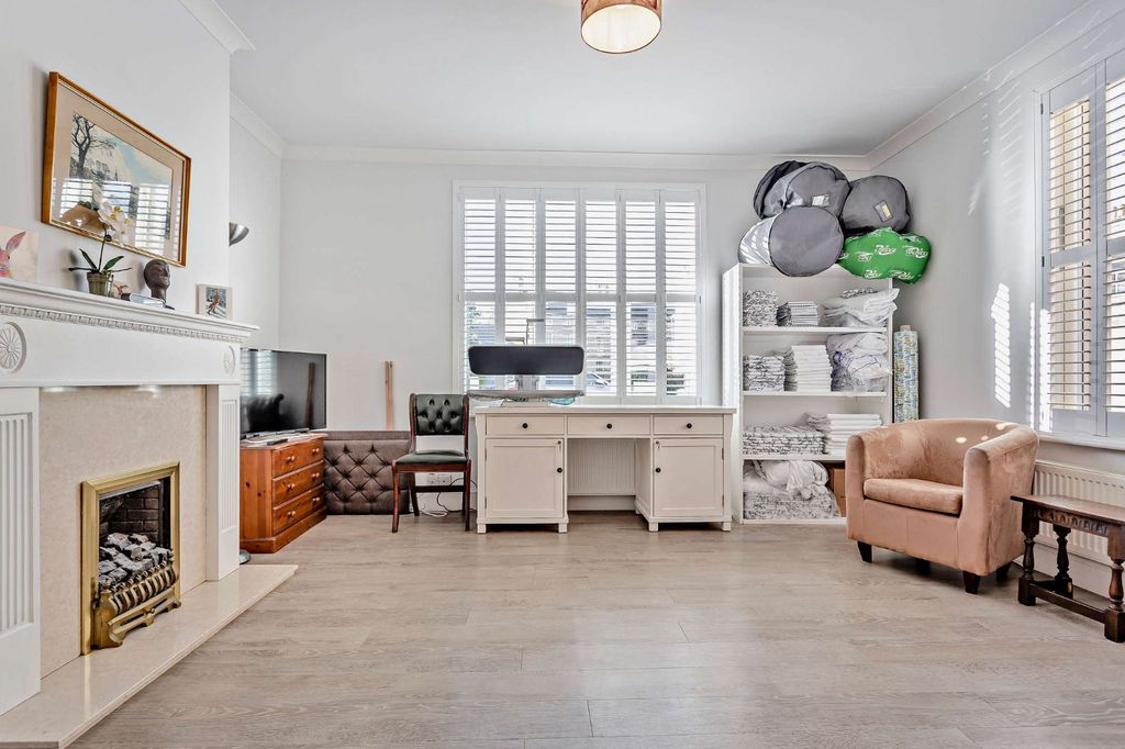 Additional image 13 of 9 bed detached house for saleVictoria Road, Cirencester, Gloucestershire GL7