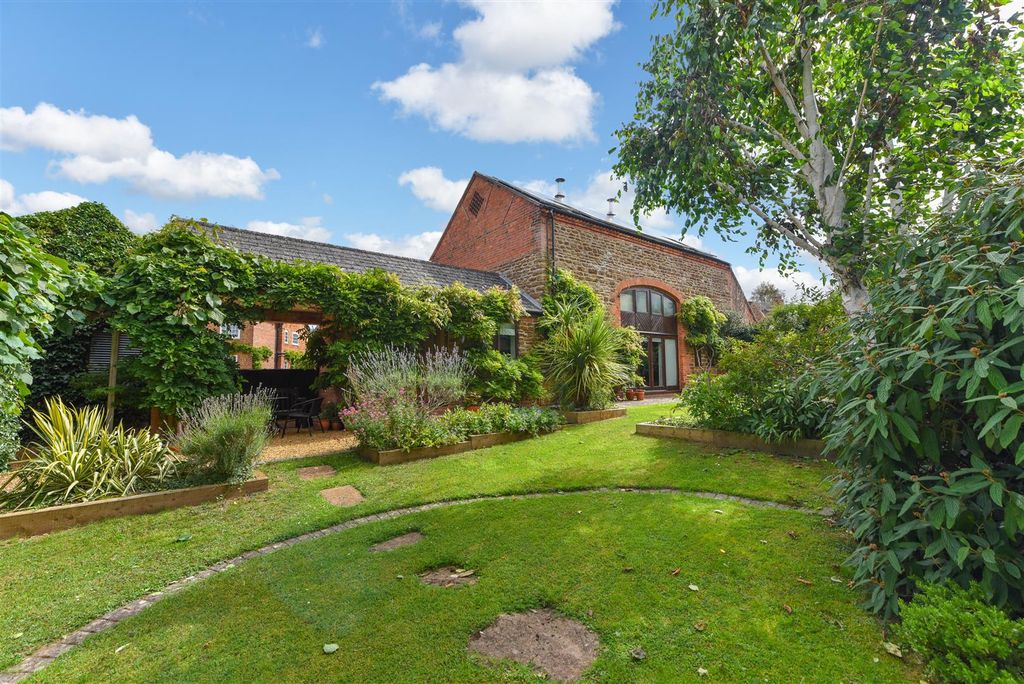 Additional image 21 of 4 bed barn conversion for saleHigh Street, Crick, Northampton NN6