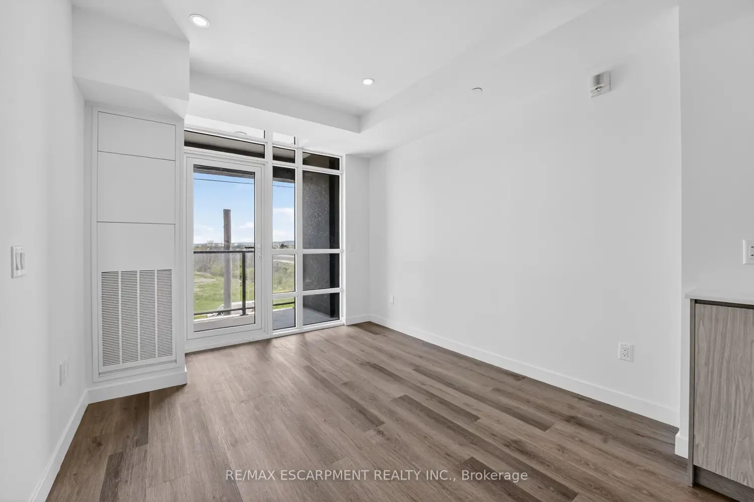 Additional image 8 of 461 Green Road 321
