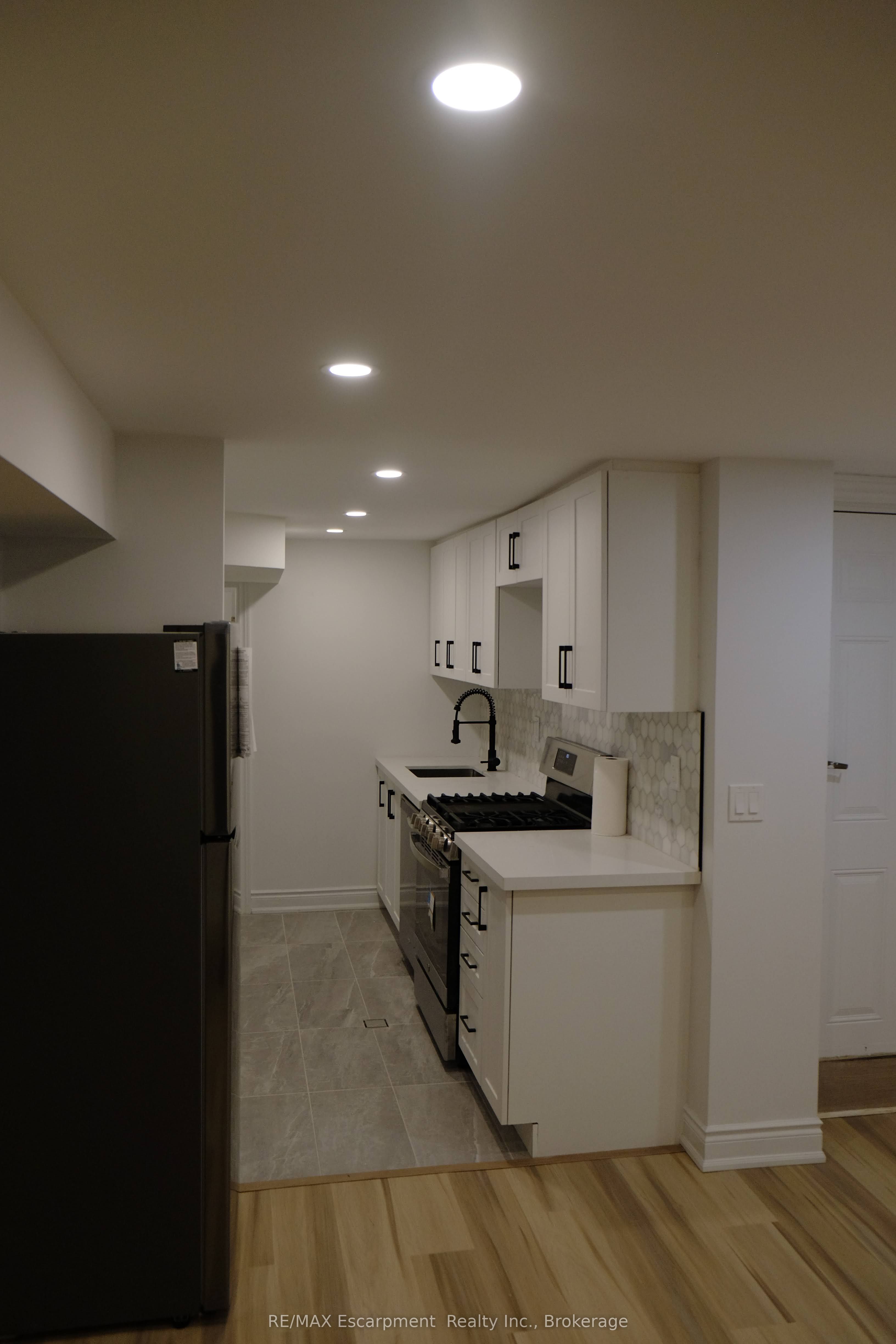 Additional image 2 of Lower-118 Sackville Street, Toronto, ON, M5A 3E7