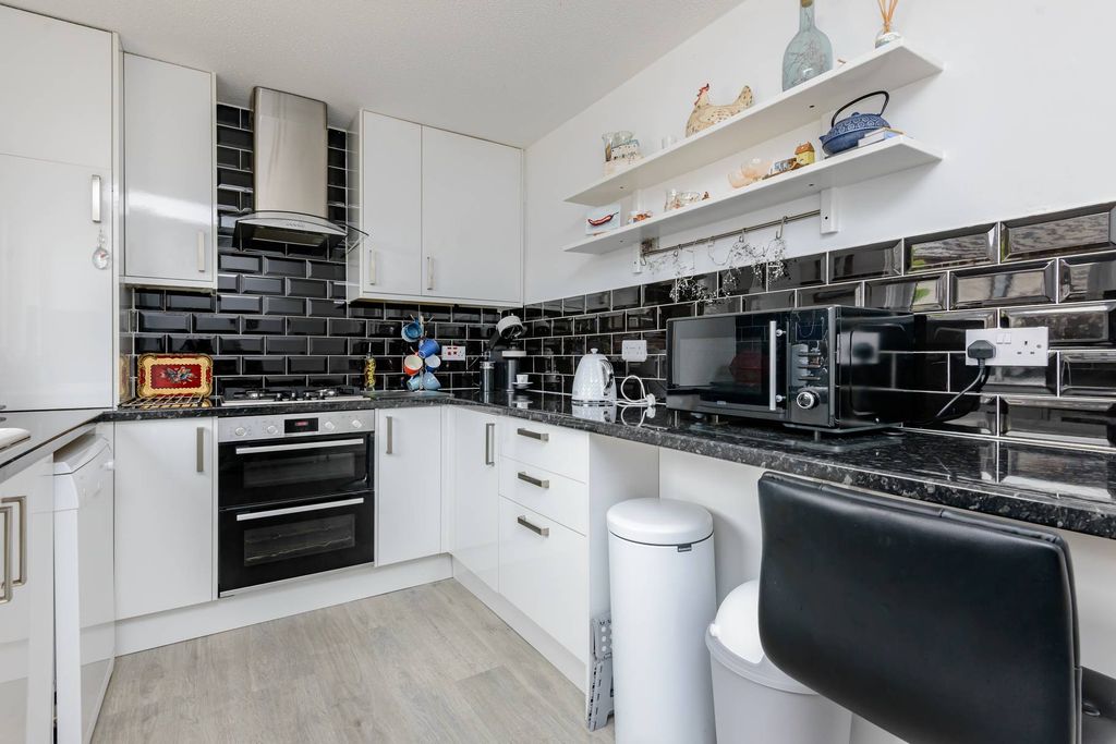 Additional image 13 of 3 bed detached house for sale65 Carnbee Park, Liberton, Edinburgh EH16