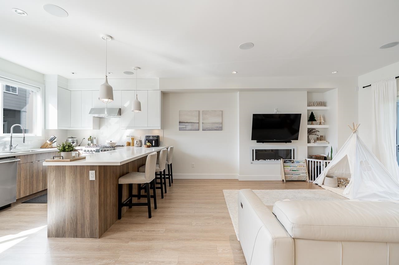 Additional image 2 of 32-1670 160 Street, Surrey, BC, V4A 0C6