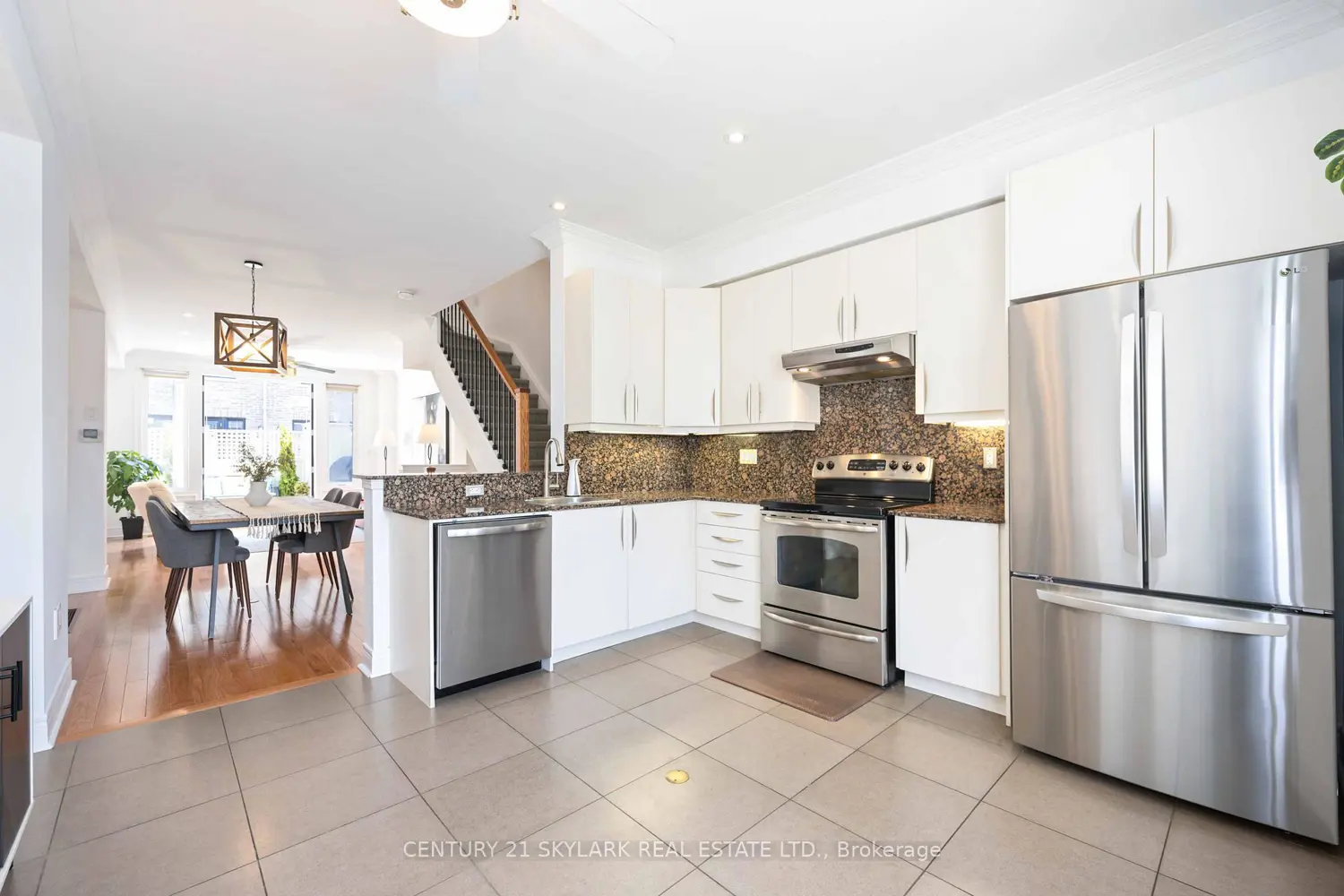 Additional image 12 of 1864 Burnhamthorpe Road