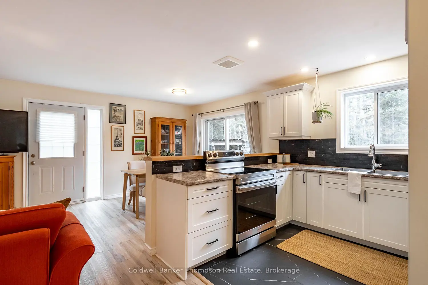 Additional image 8 of 4498 Ravenscliffe Road