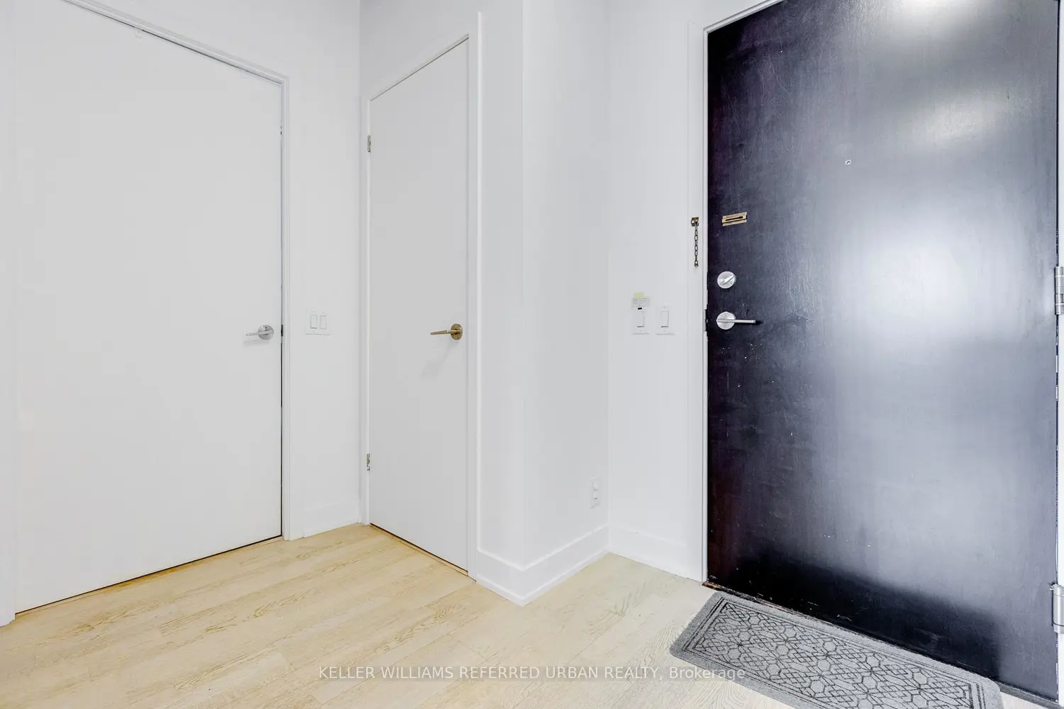 2 Gladstone Avenue 208 photo 5
