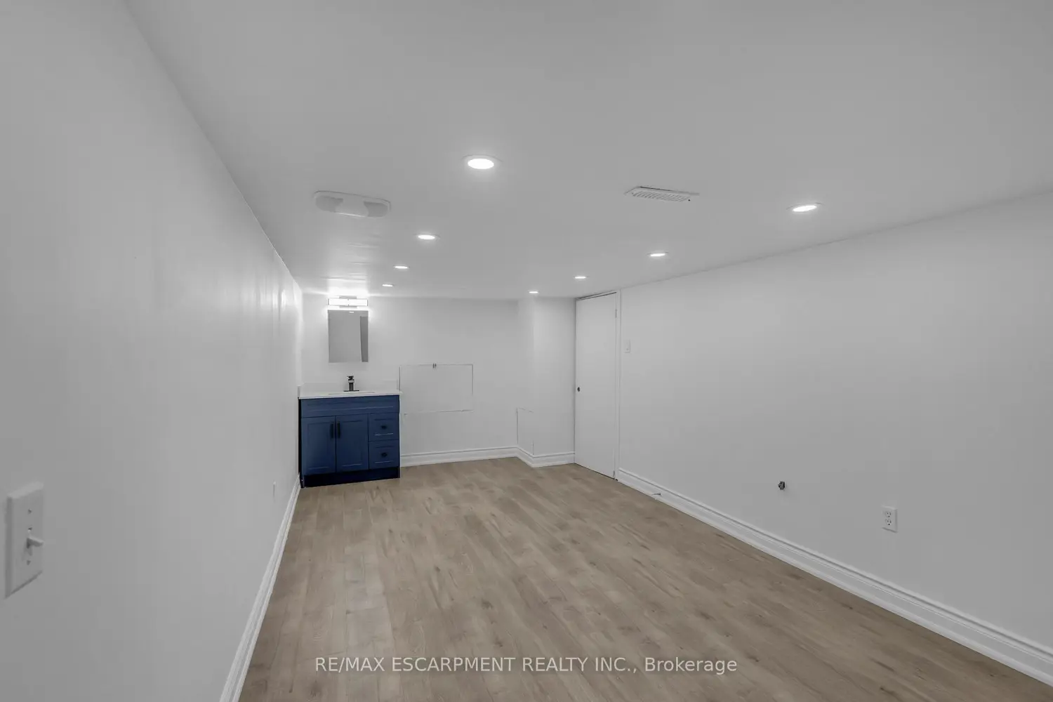 Additional image 9 of 375 Silverbirch Boulevard