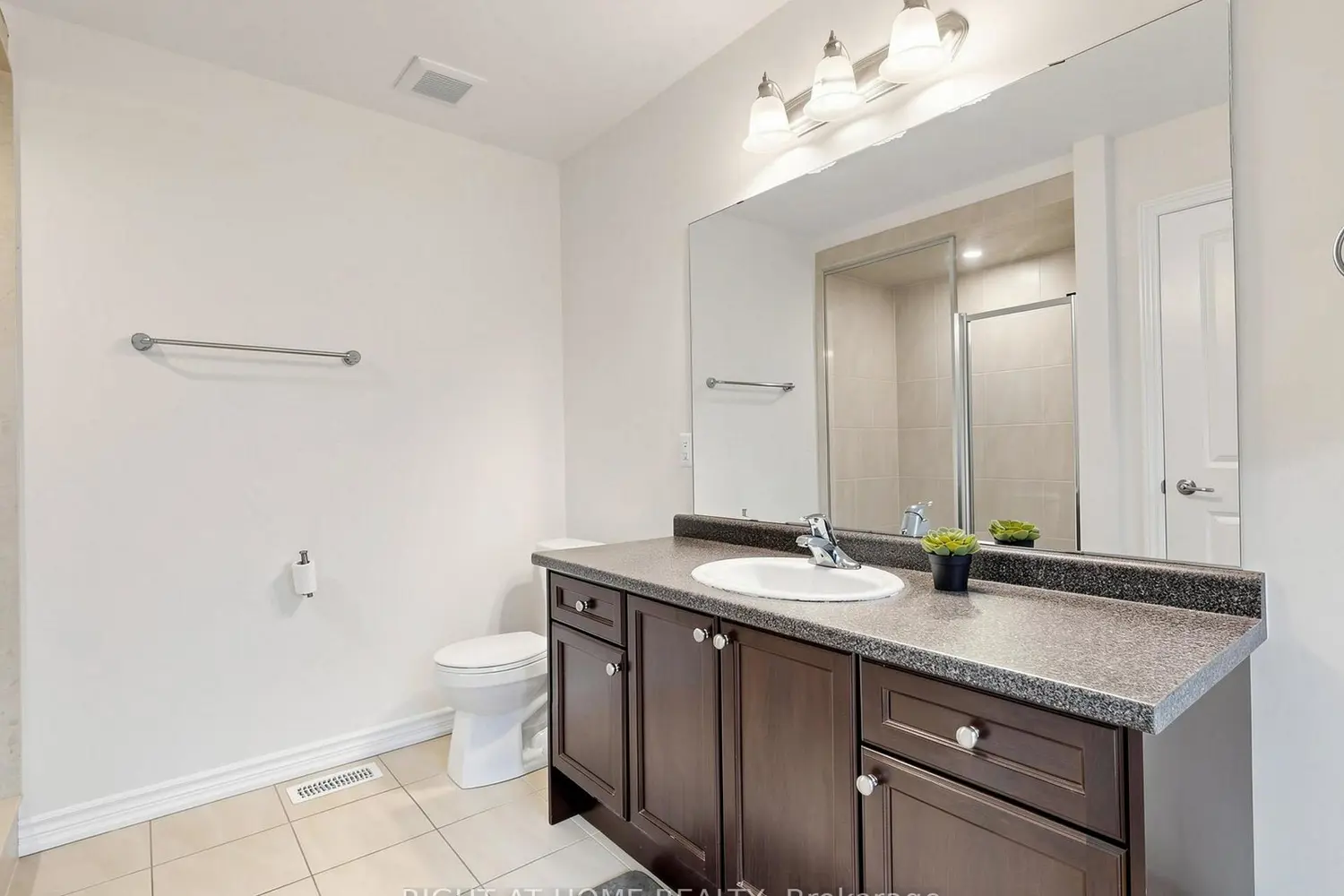 Additional image 11 of 124 Mosaic Drive