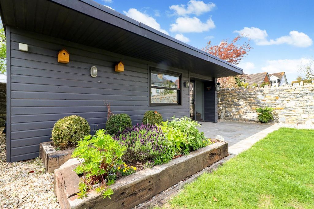Additional image 33 of 5 bed semi-detached house for salePlymouth Road, Penarth CF64