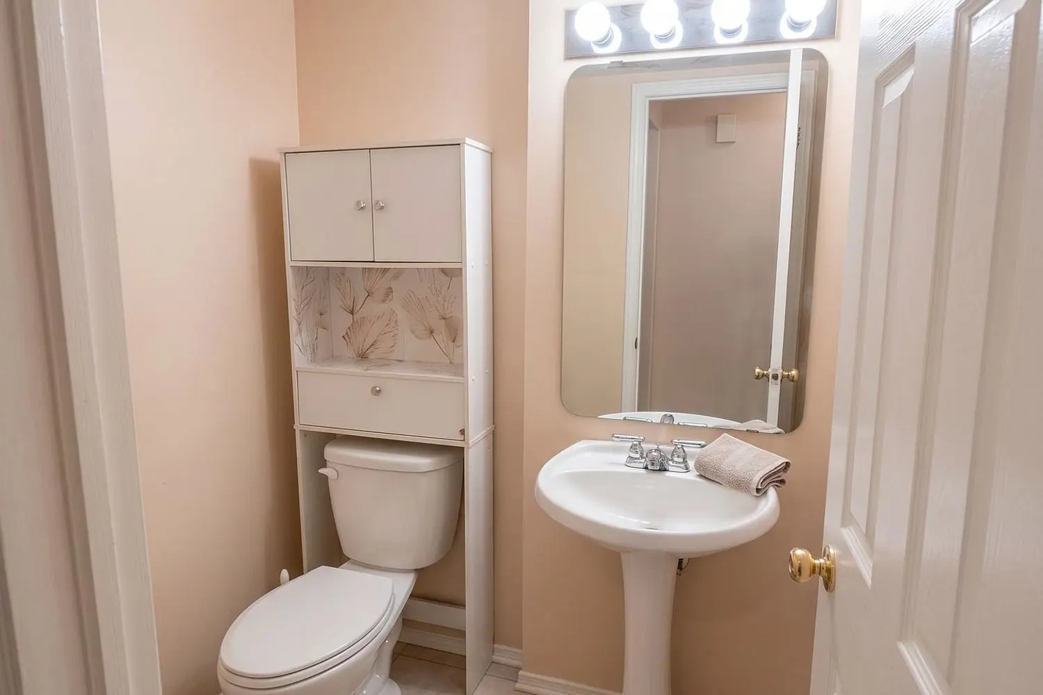 1639 Locksley Lane 11 photo 5