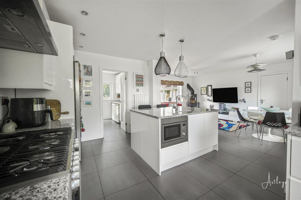 Additional image 2 of 4 bed detached house for saleNicholaston, Penmaen, Swansea SA3