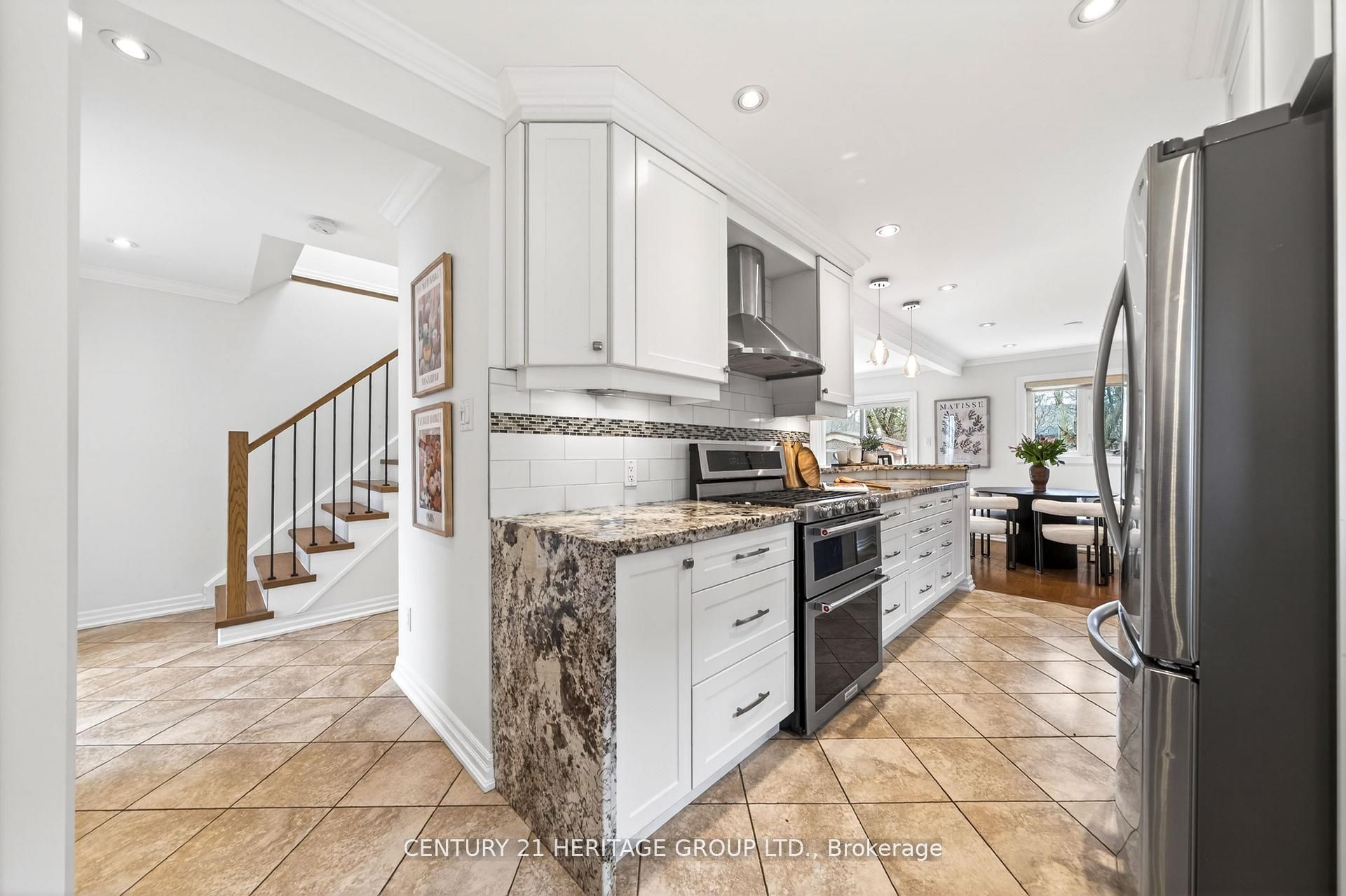 Additional image 4 of 64 Coventry Court, Richmond Hill, ON, L4C 8B7