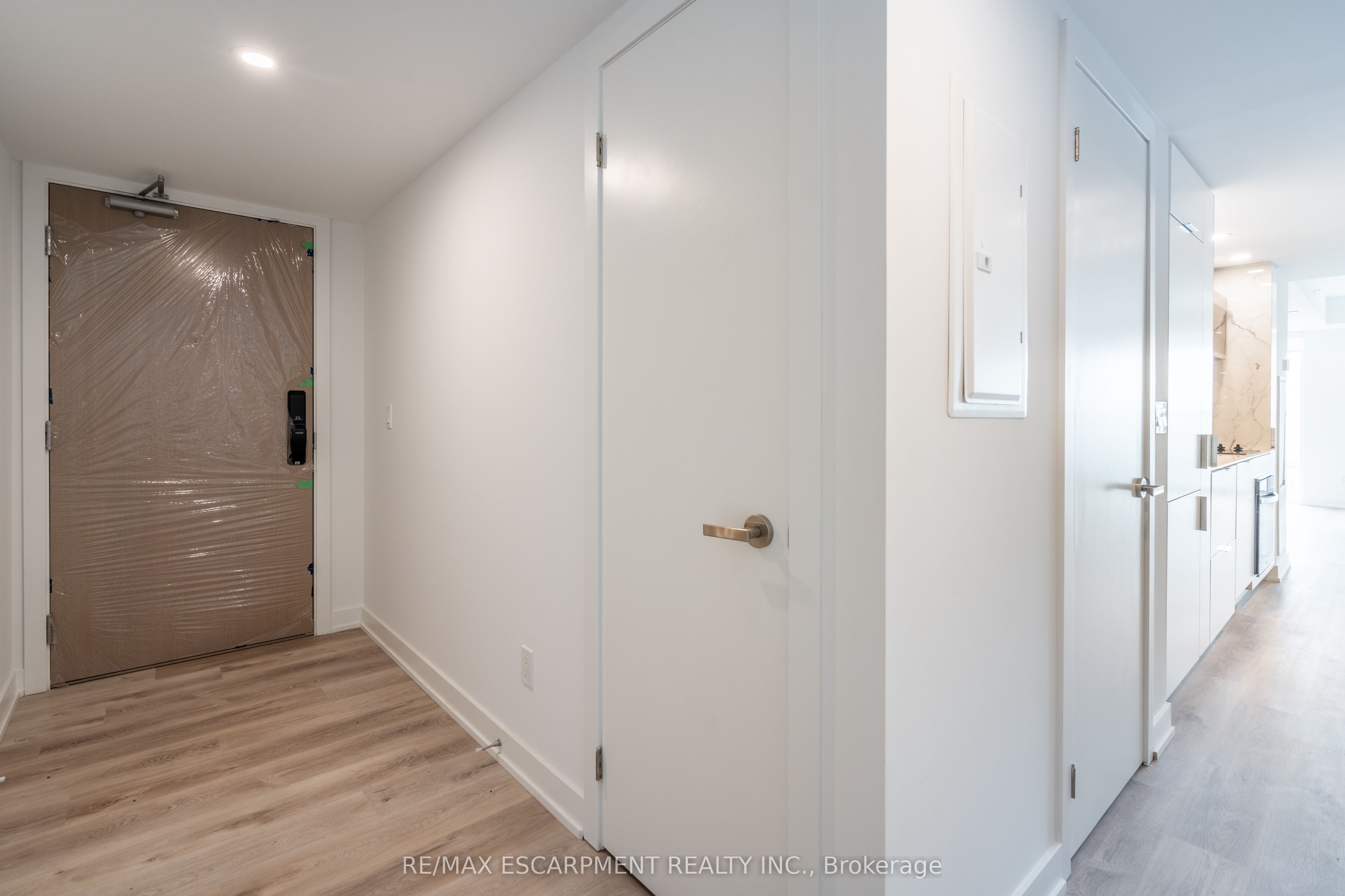 Additional image 2 of 309-370 Martha Street, Burlington, ON, L7R 0G9