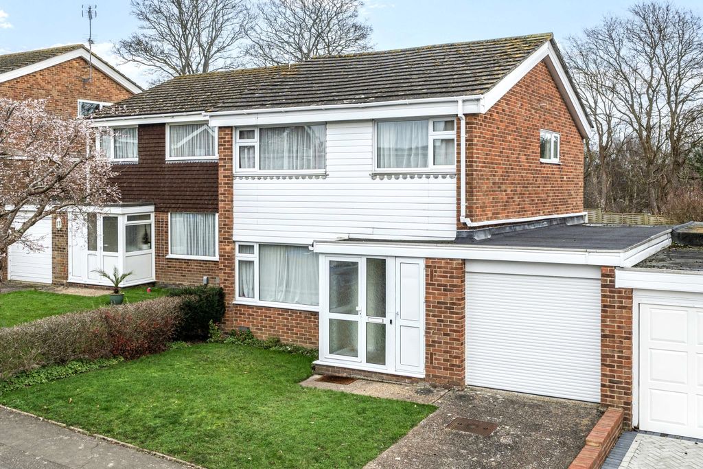3 bed detached house for saleBeech Close, Folkestone, Kent CT19