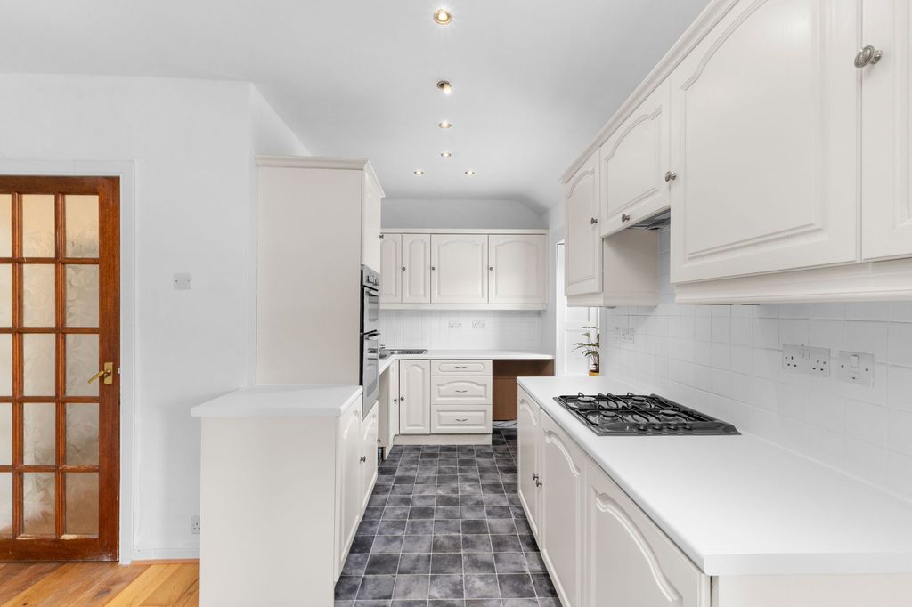 Additional image 13 of 2 bed flat for saleMain Street, East Calder EH53
