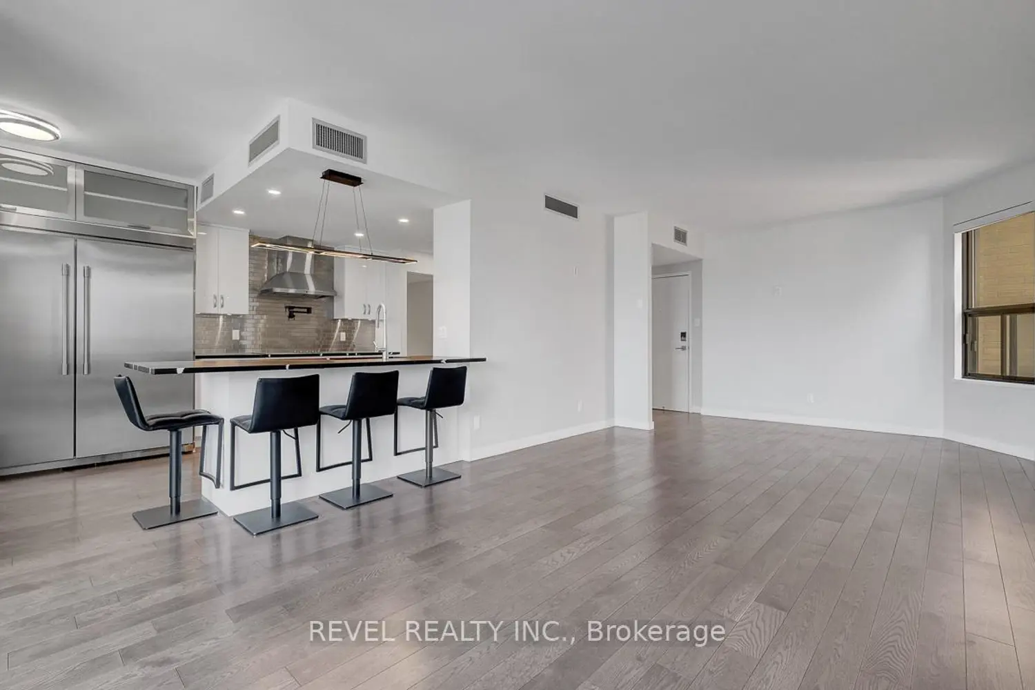 Additional image 3 of 556 Laurier Avenue 2101