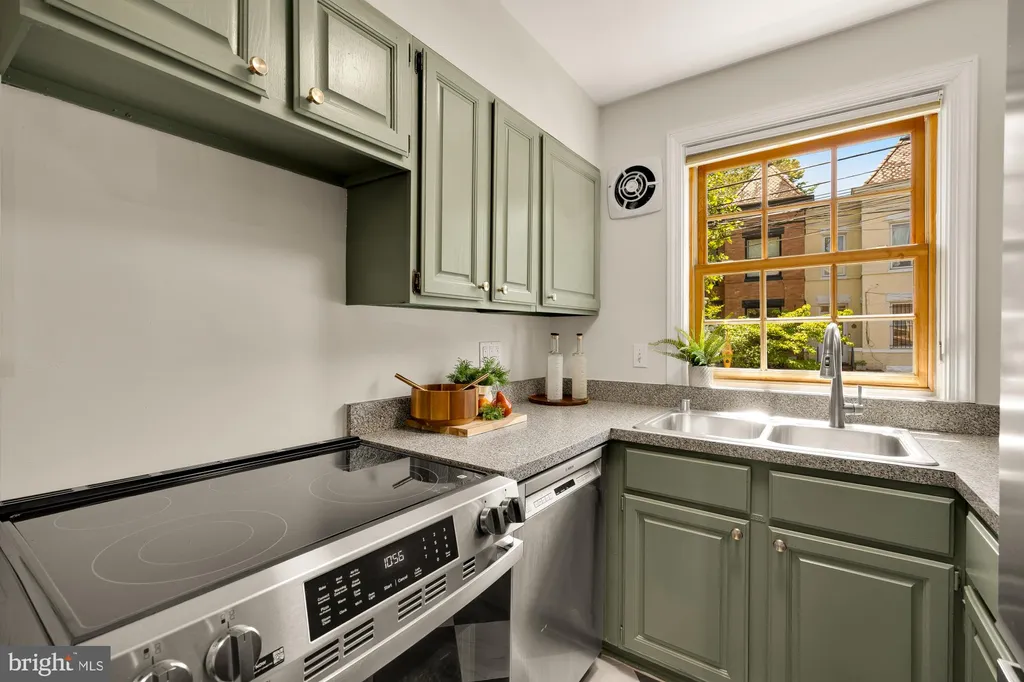 Additional image 10 of 1641 Monroe Street NW, Washington, DC 20010