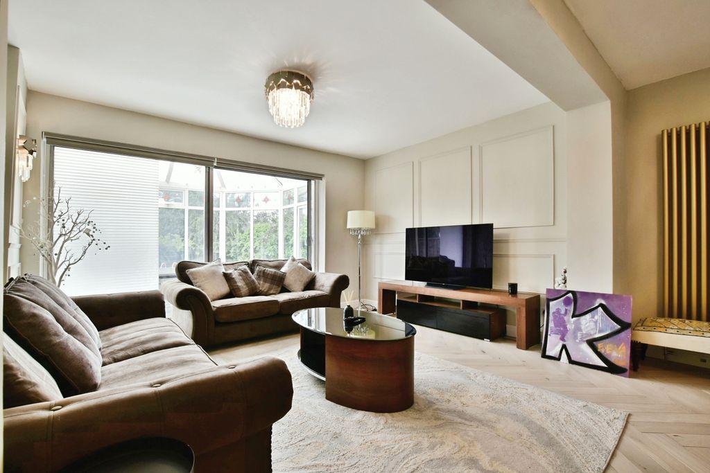 Additional image 9 of 4 bed detached house for saleWoburn Drive, Altrincham WA15