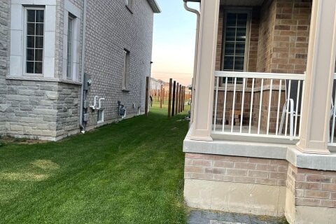 Additional image 7 of 28 Northern Breeze Crescent, Whitby, ON, L1R 0N9