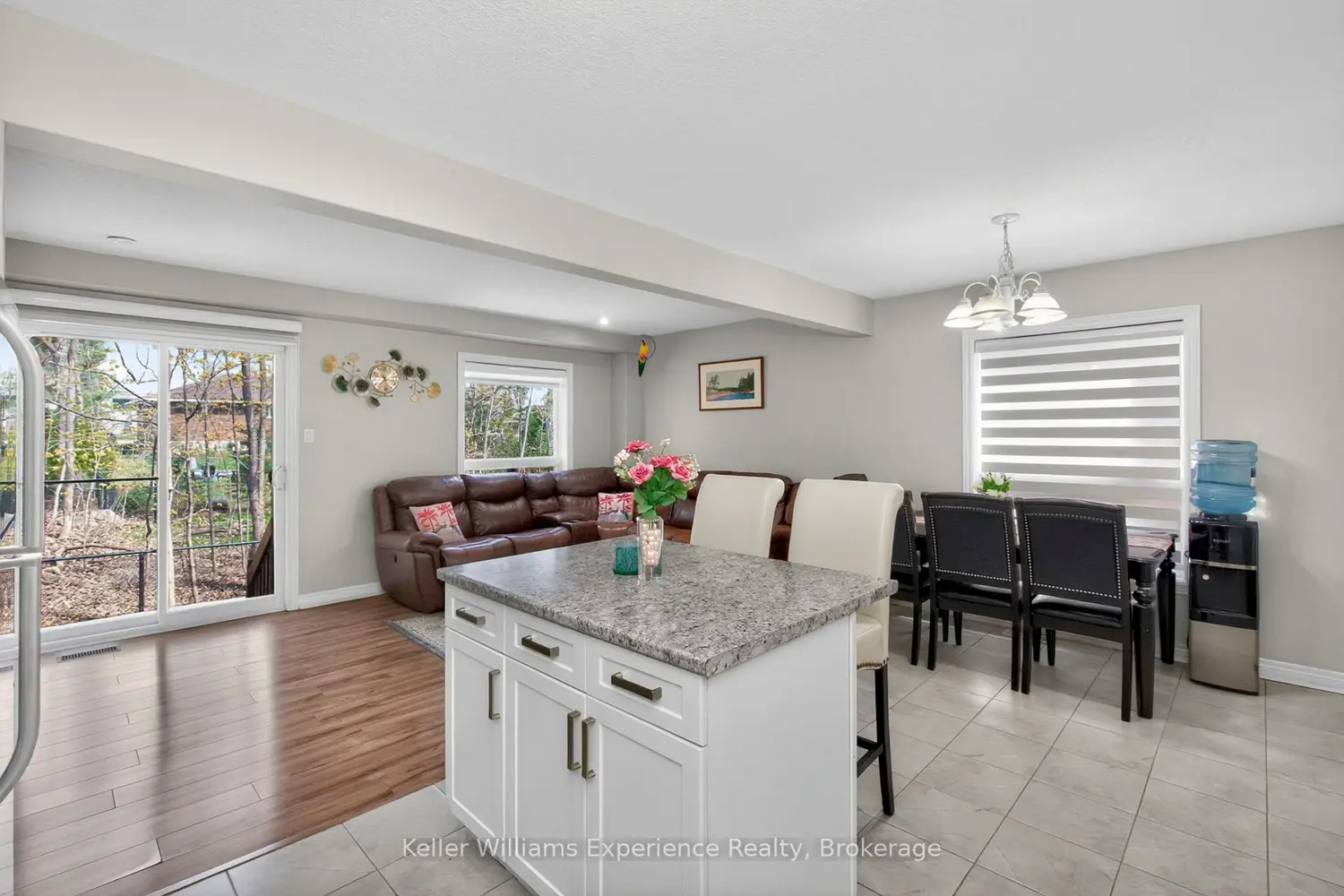 Additional image 6 of 992 Cook Drive