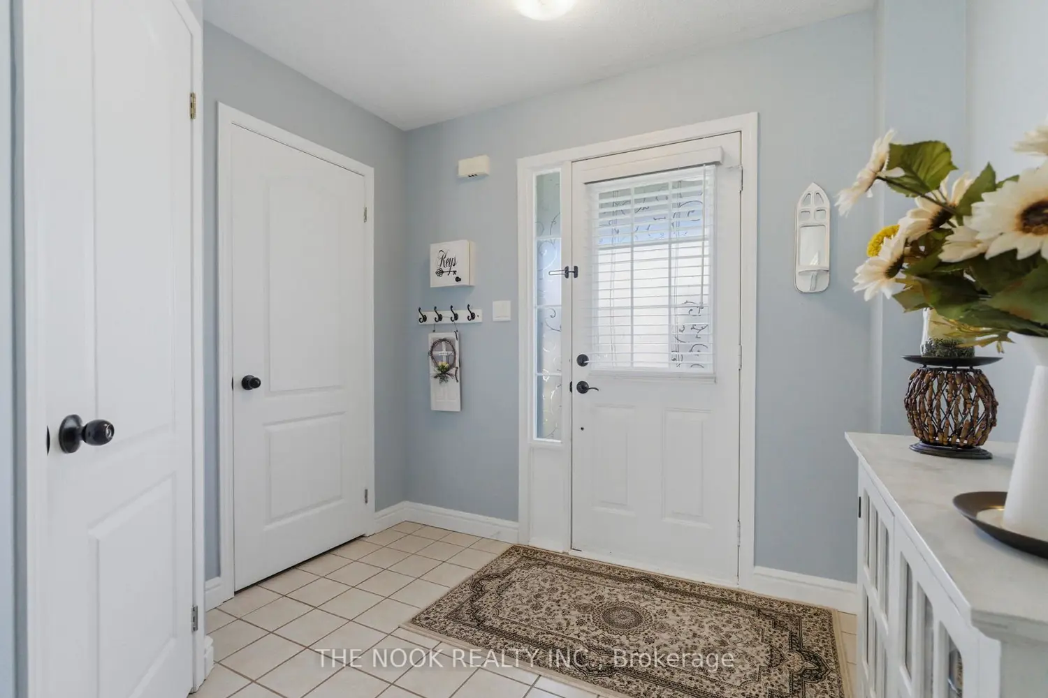 70 Beacham Crescent photo 3