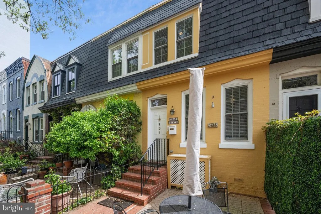 Additional image 3 of 807 25th Street NW, Washington, DC 20037