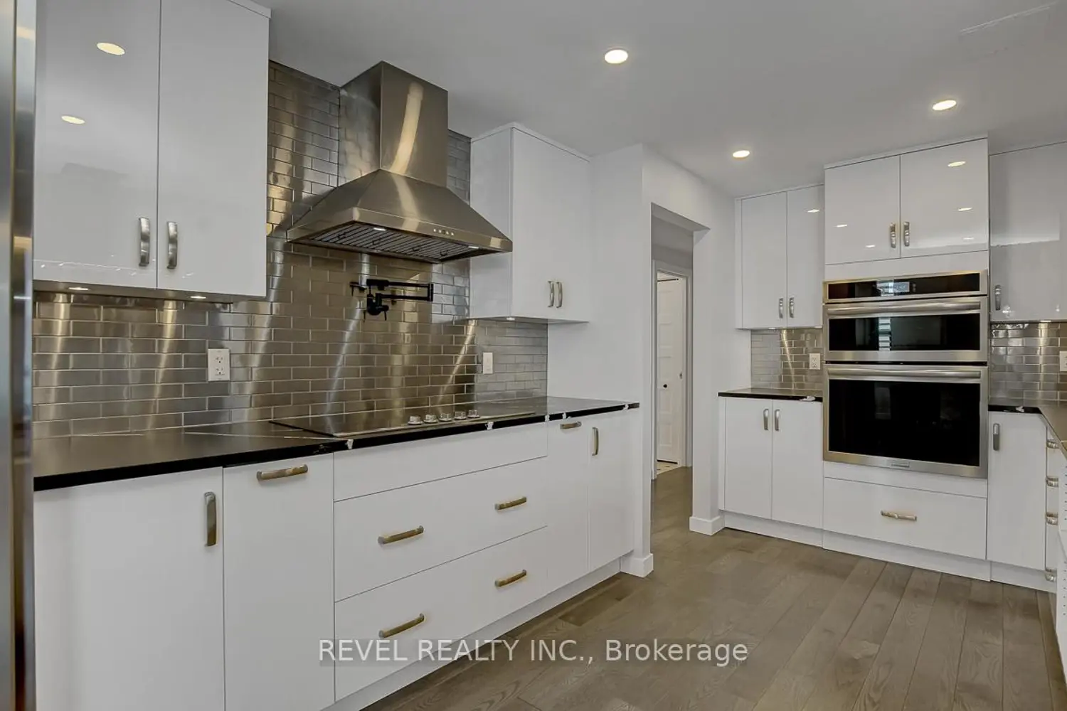 Additional image 6 of 556 Laurier Avenue 2101