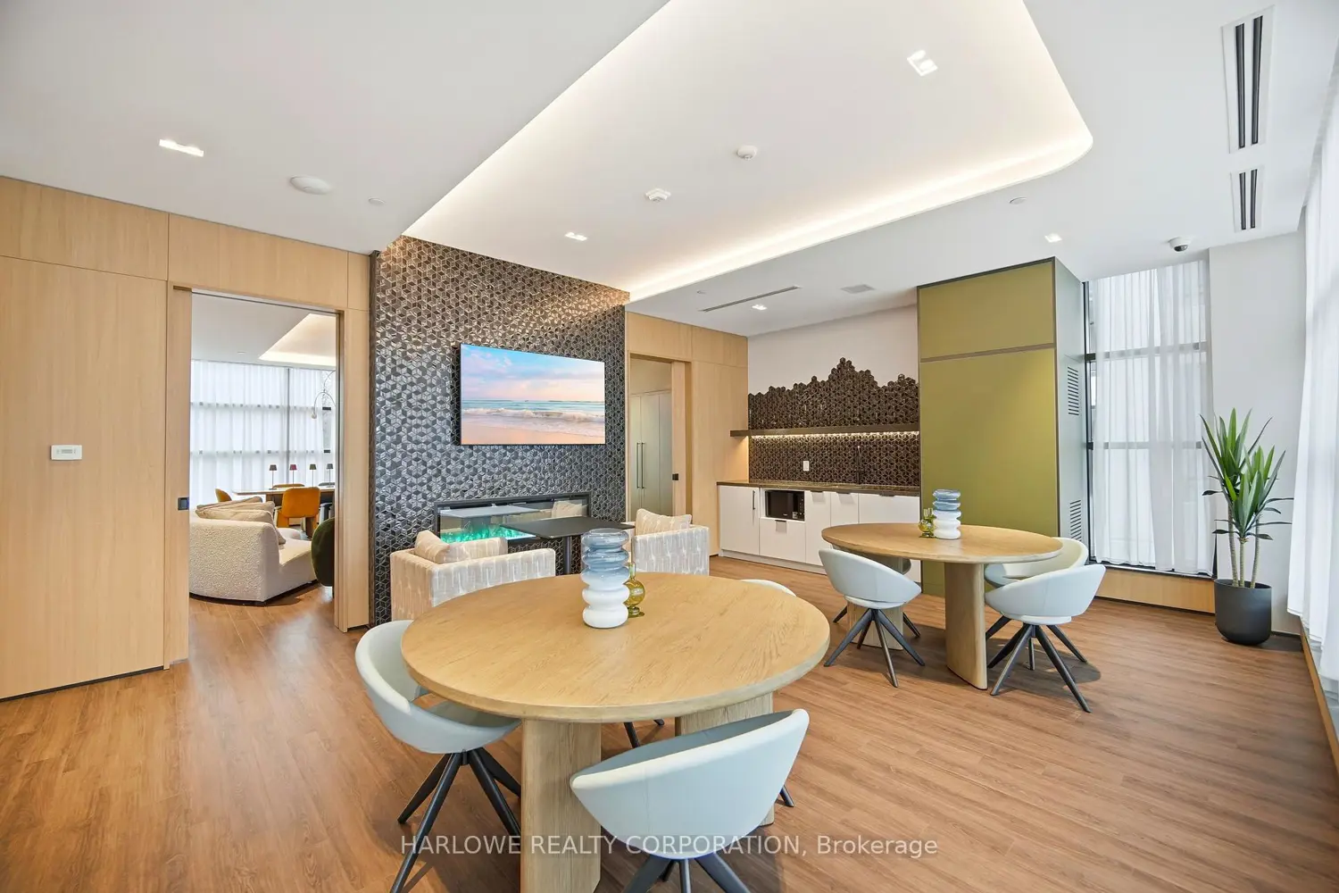 Additional image 7 of 740 Whitlock Avenue 519