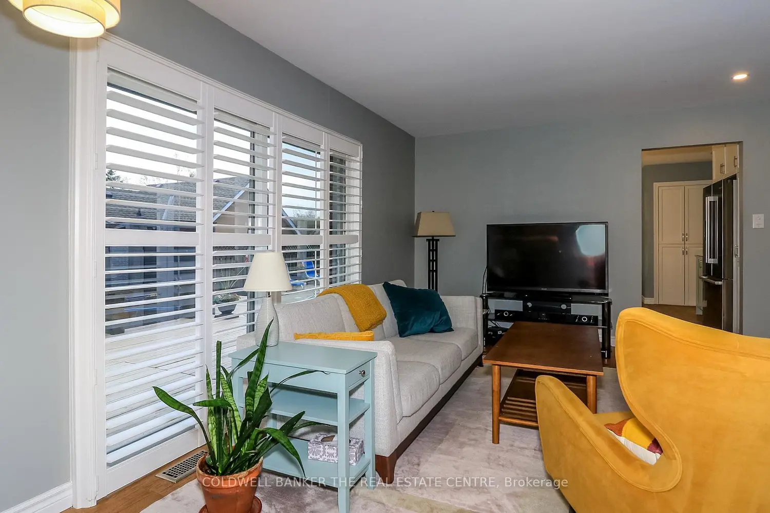 33 Elvyn Crescent photo 5