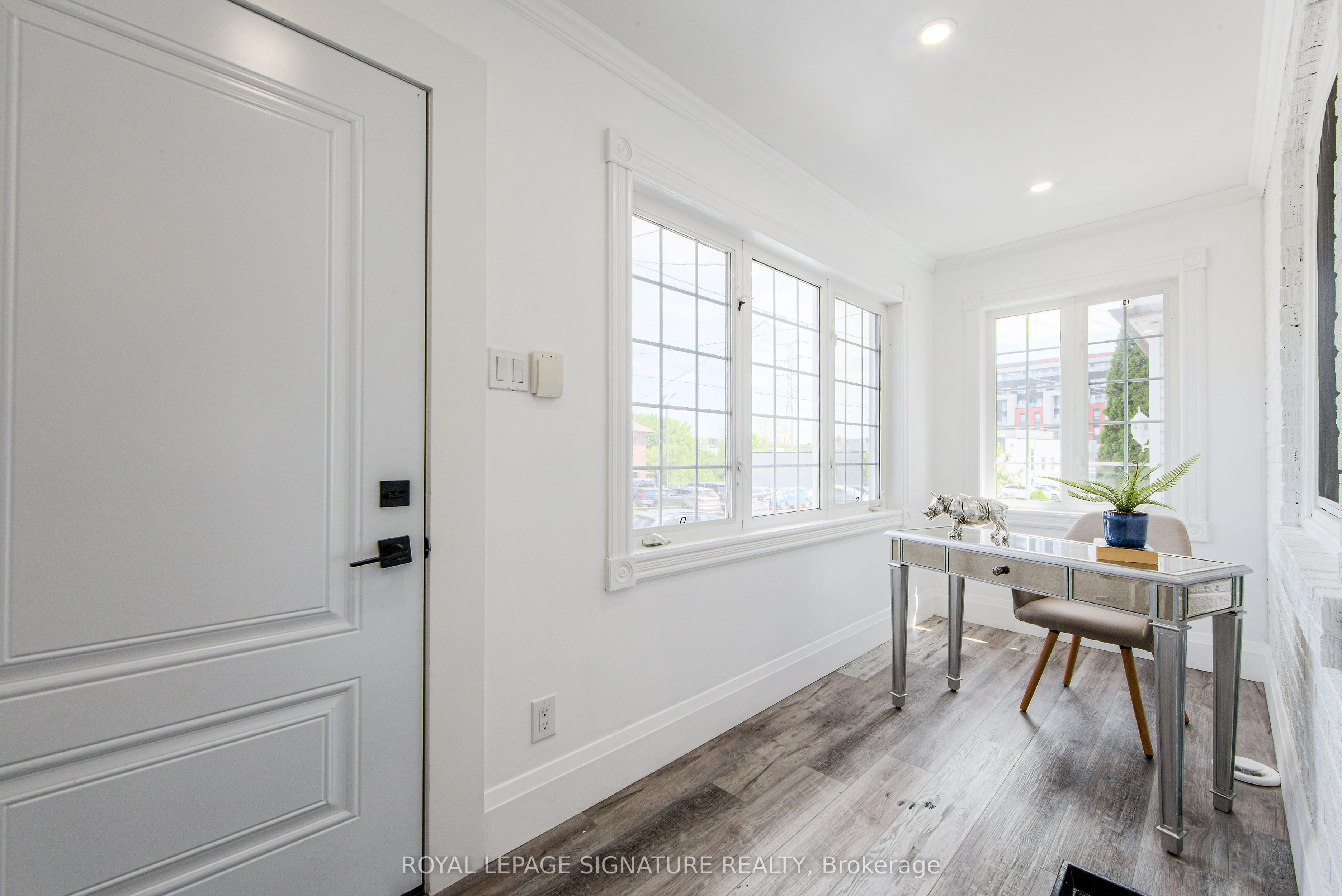19 Schell Avenue, Toronto, ON, M6E 2S7 photo 2