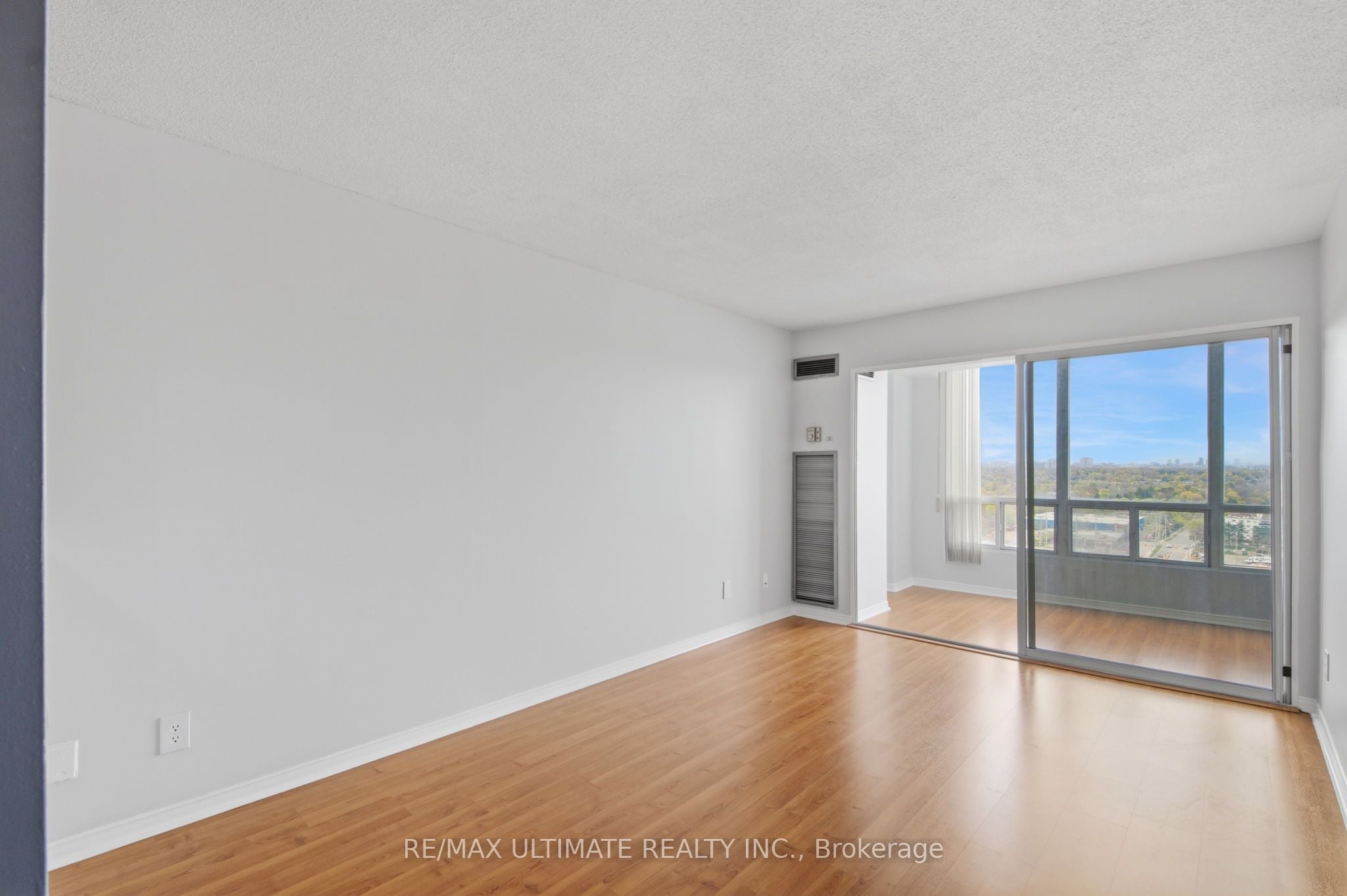 Additional image 3 of 1614-115 Hillcrest Avenue, Mississauga, ON, L5B 3Y9