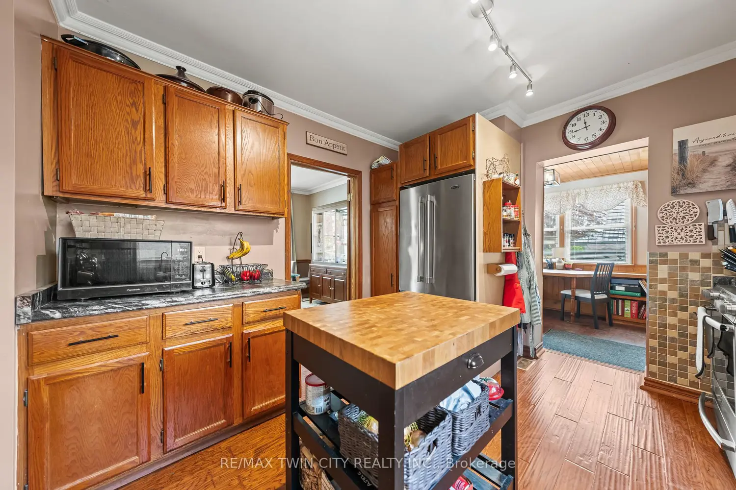 Additional image 8 of 39 Borden Avenue