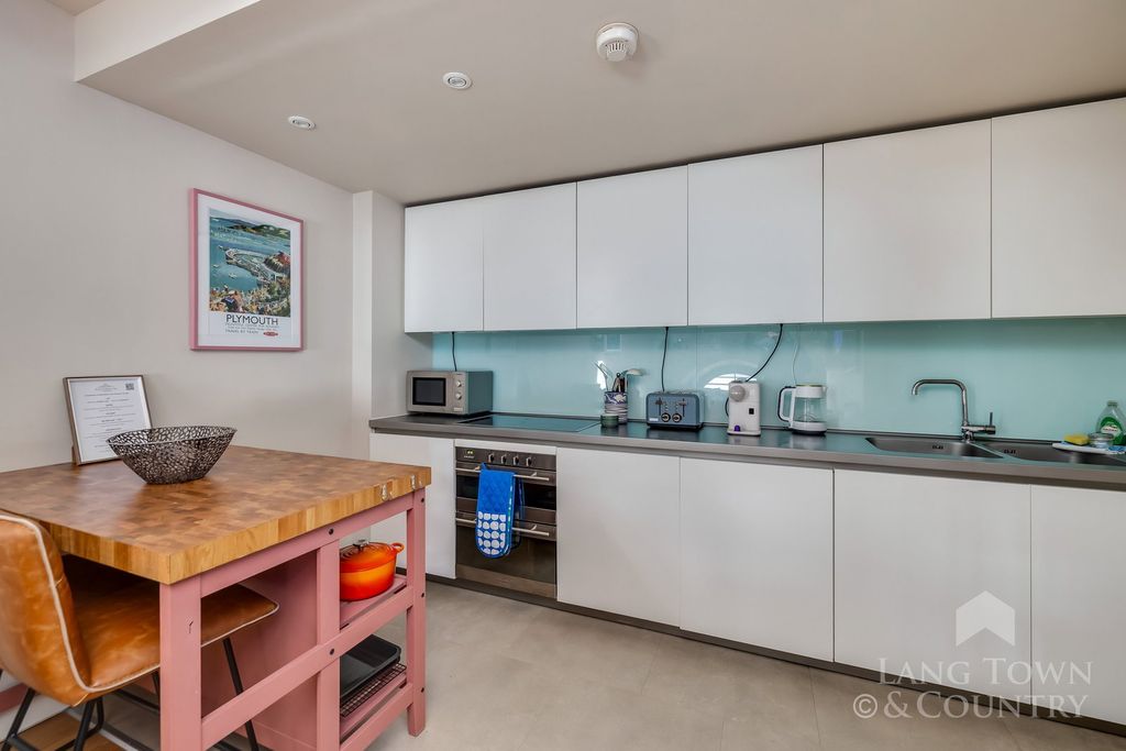 2 bed flat for saleThe Brewhouse, Royal William Yard, Stonehouse PL1 photo 4