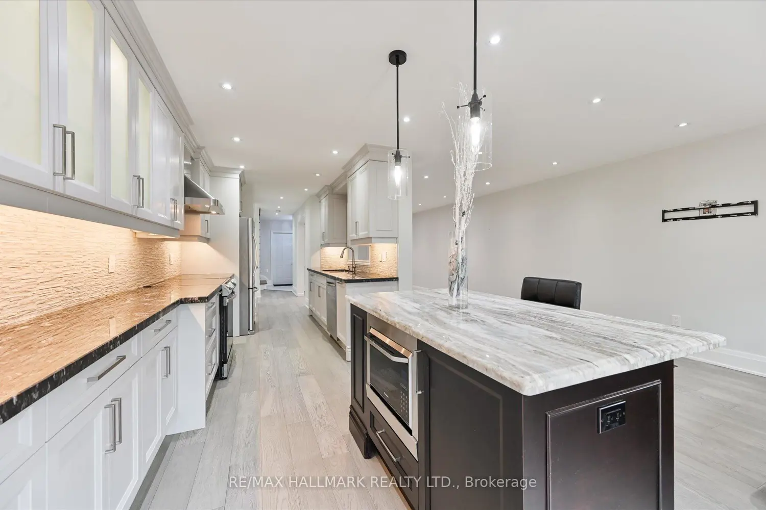 Additional image 8 of 5936 Candlebrook Court