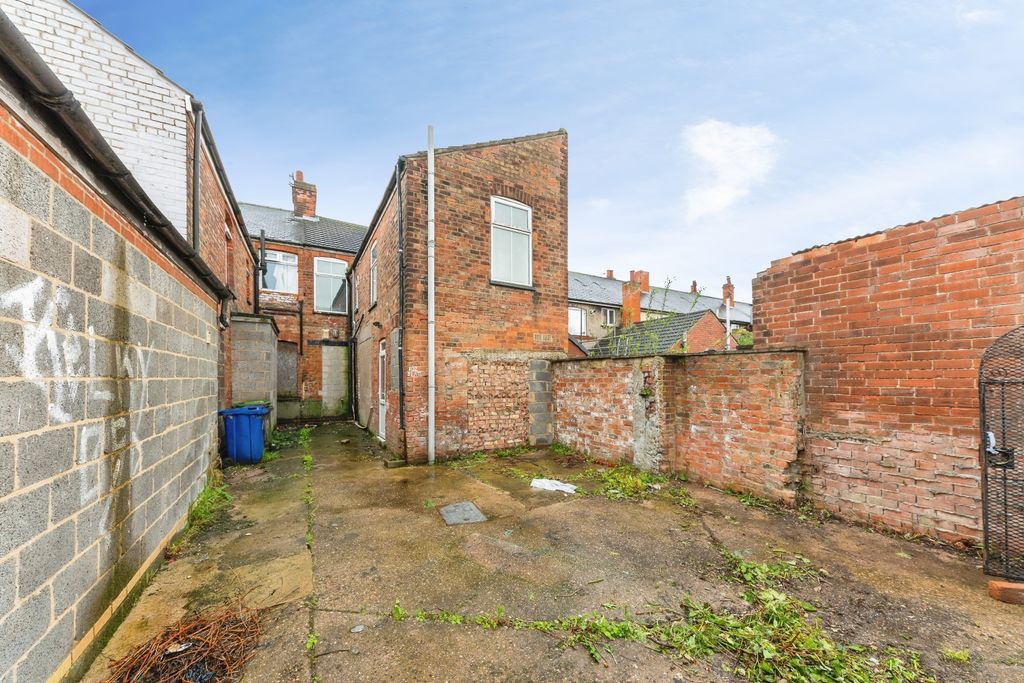 Additional image 15 of 1 bed property for saleCromwell Road, Grimsby DN31