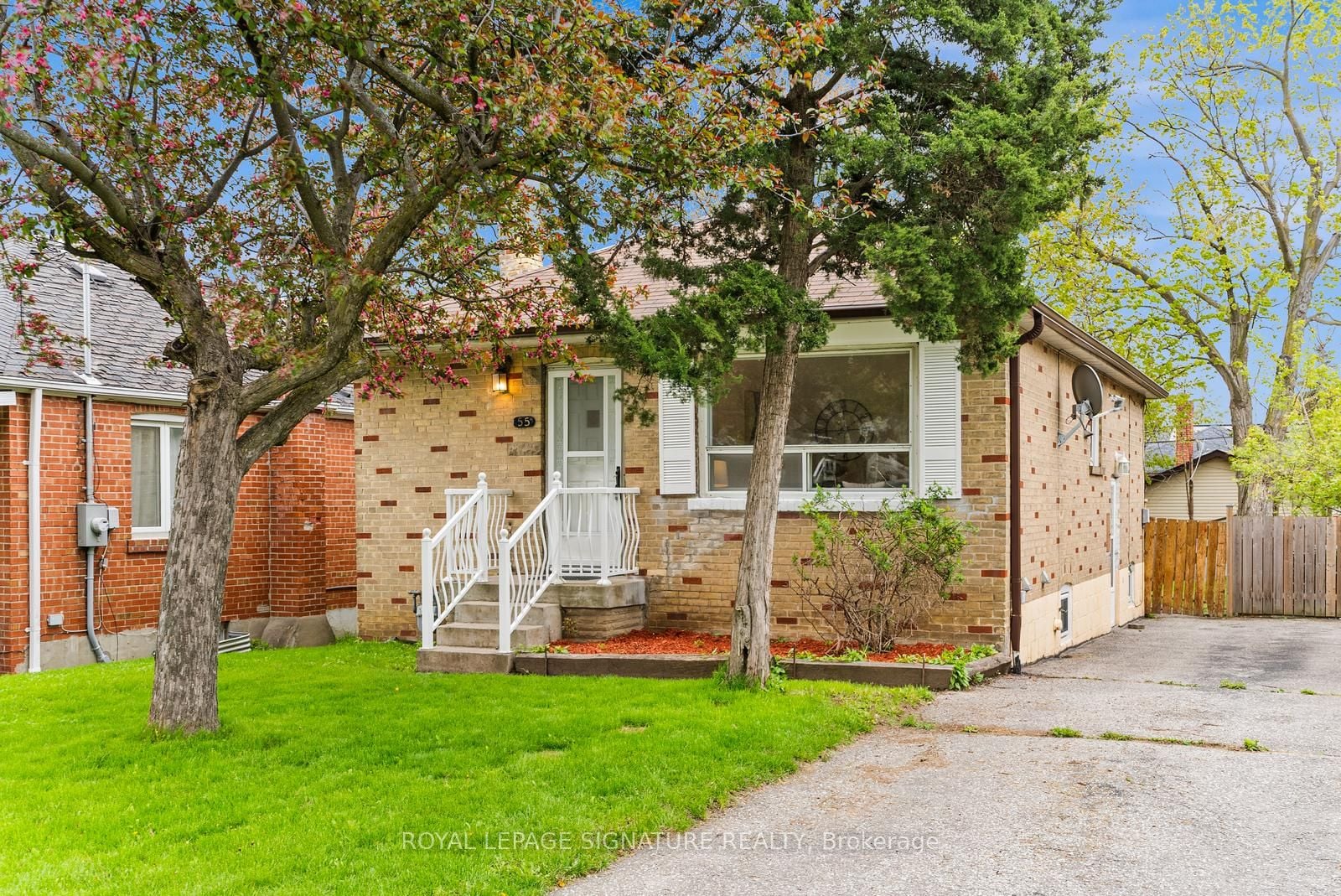 55 Boem Avenue, Toronto, ON, M1R 3T4