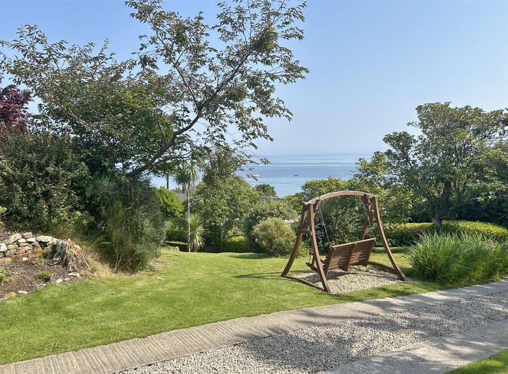 4 bed detached bungalow for saleMiddlemarch, Middle Road, Whiting Bay KA27 photo 2
