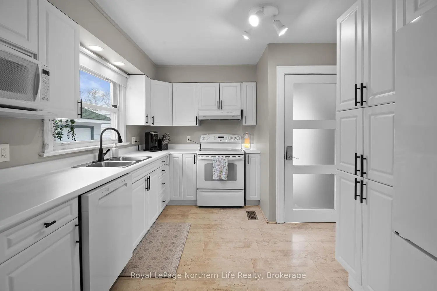 Additional image 8 of 924 Reynolds Street