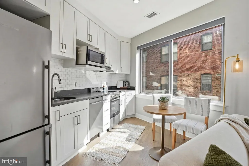 Additional image 10 of 2550 17th Street NW Unit 305, Washington, DC 20009