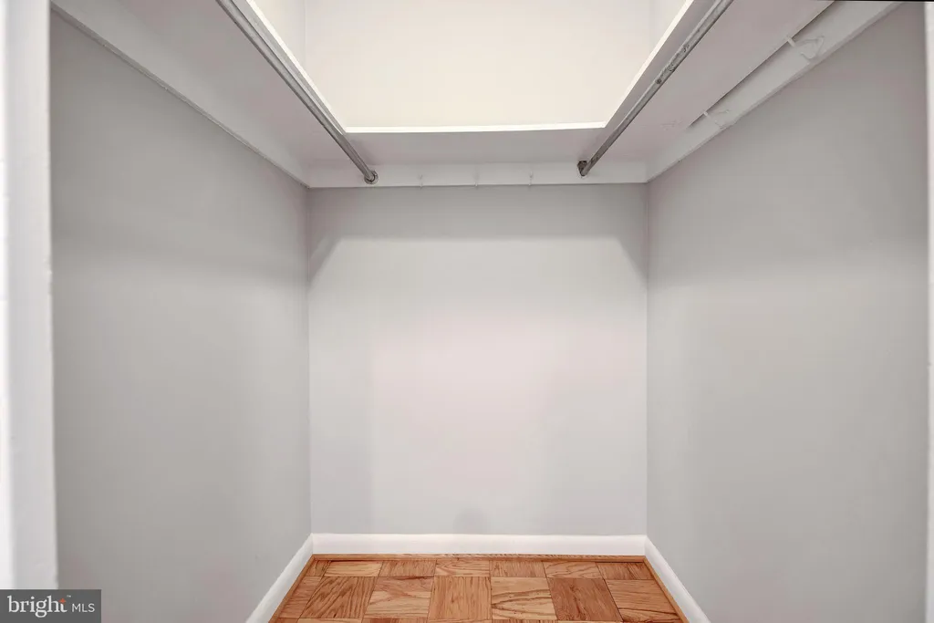 Additional image 16 of 4201 Cathedral Avenue NW Unit 511E, Washington, DC 20016