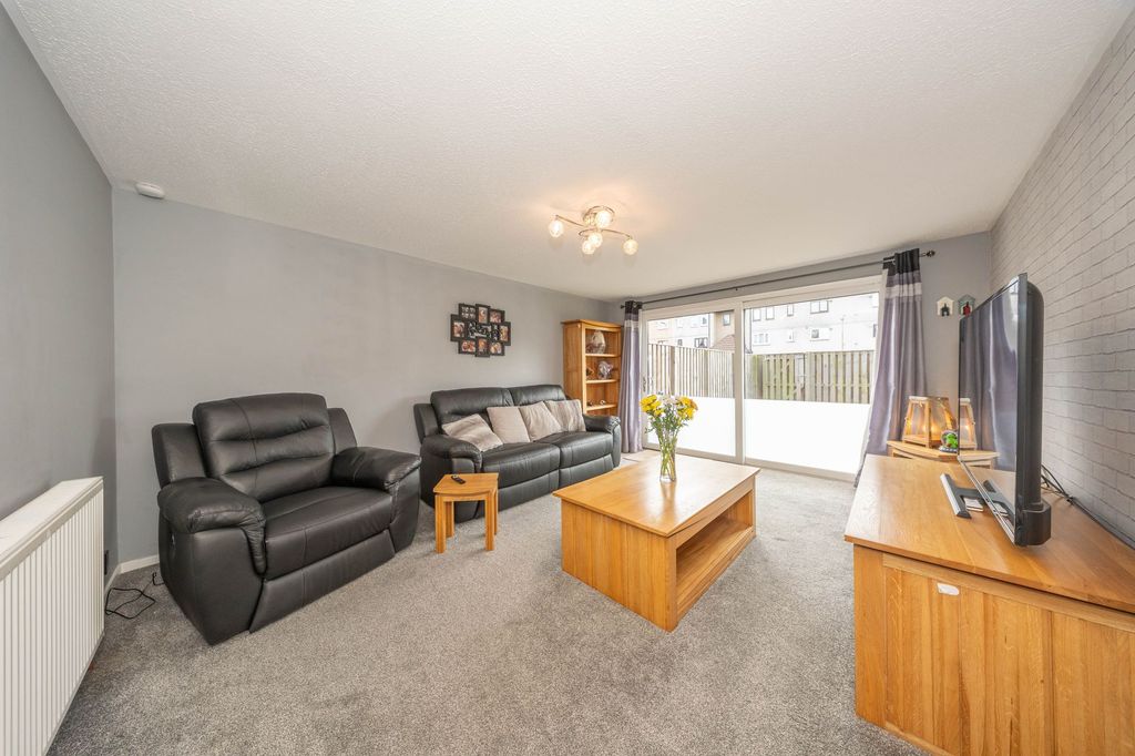 Additional image 3 of 3 bed flat for saleLeven Walk, Craigshill, Livingston EH54
