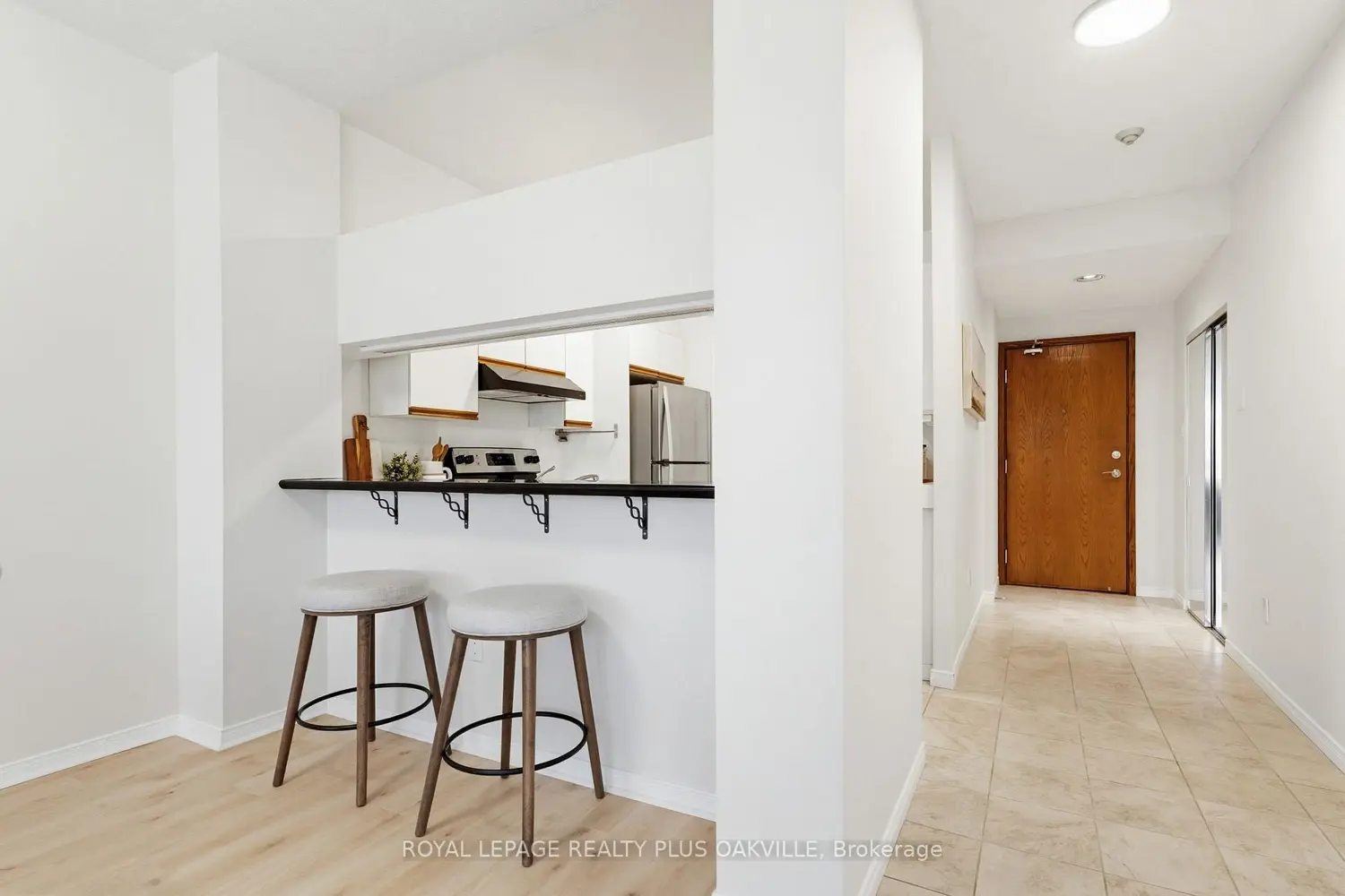 Additional image 6 of 2511 Lakeshore Road 311