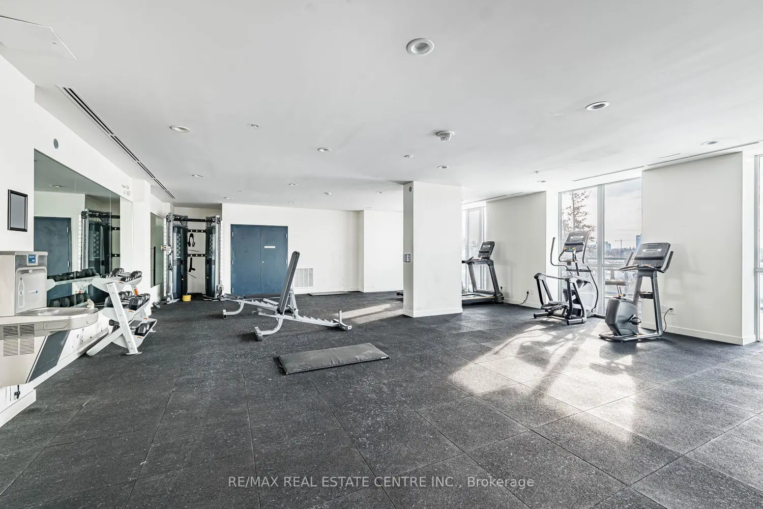 Additional image 9 of 128 King Street 1007