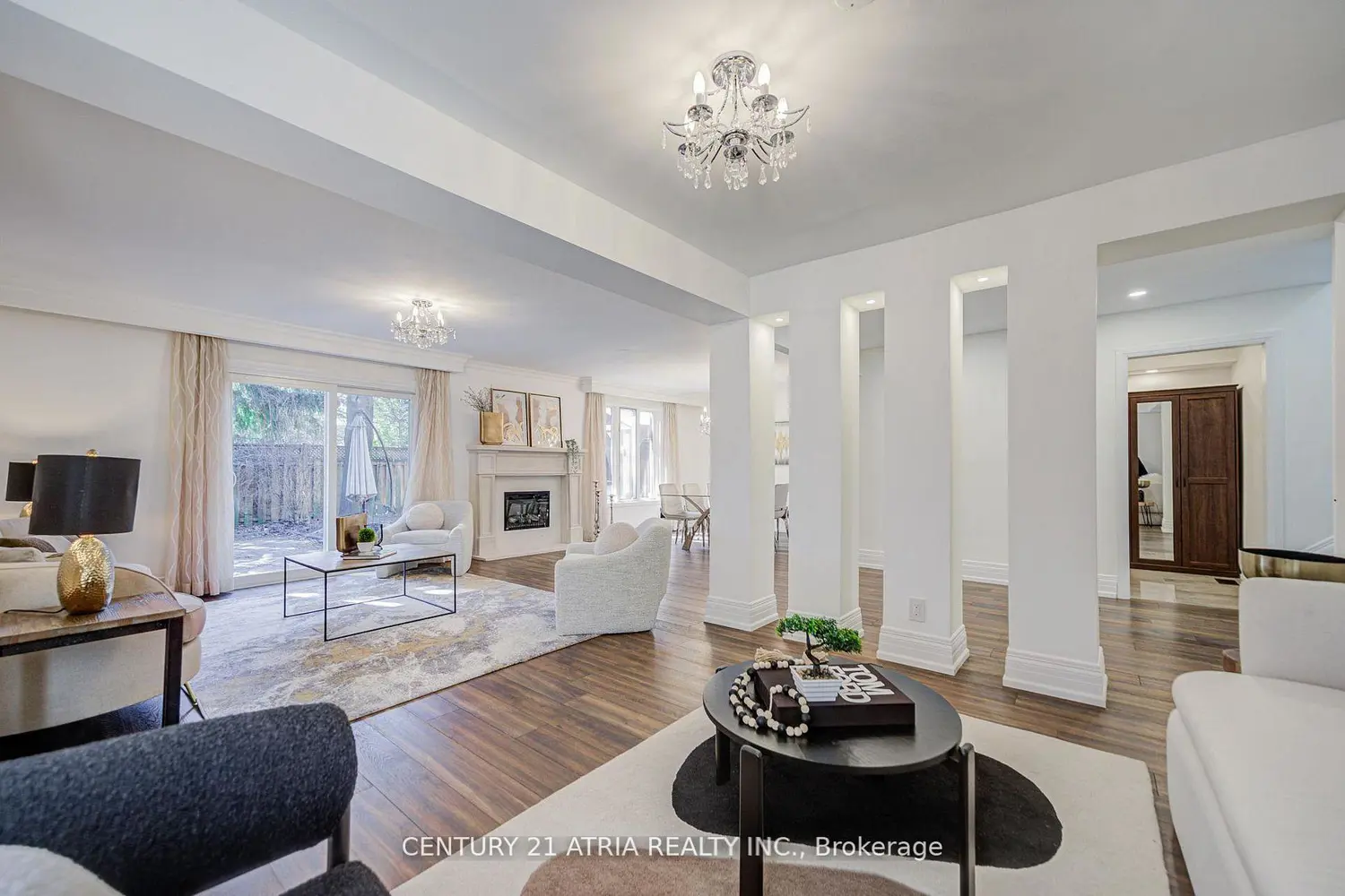 27 Denlow Boulevard photo 5